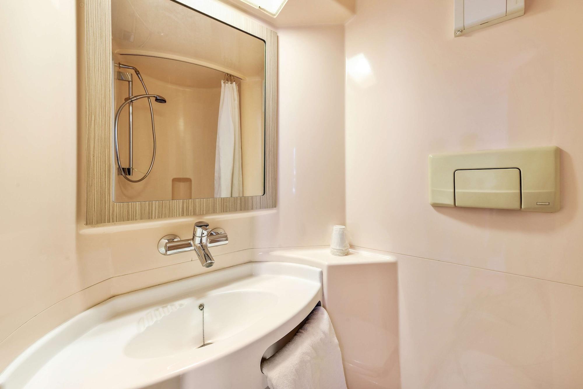 พรีเมียรคลาสเซตบาลารุค Hotel ภายนอก รูปภาพ