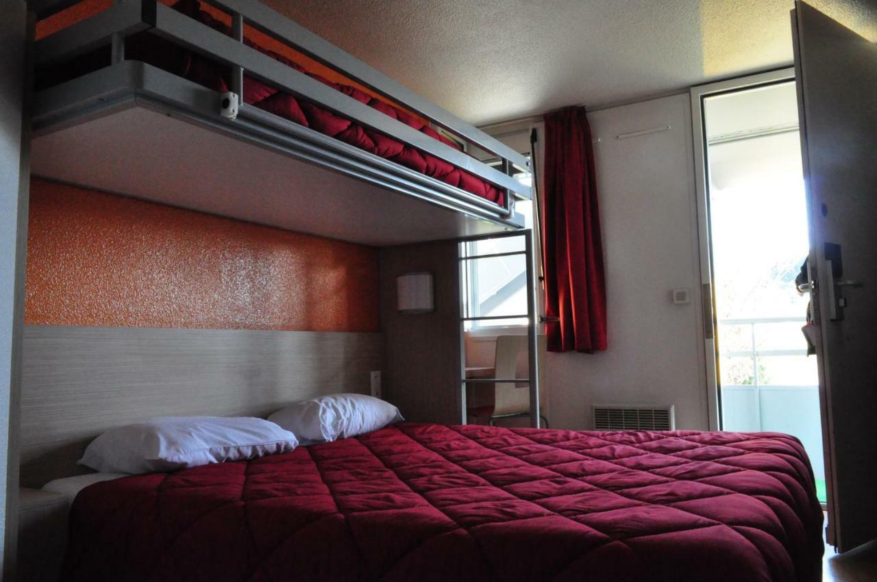 พรีเมียรคลาสเซตบาลารุค Hotel ภายนอก รูปภาพ